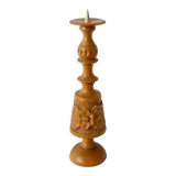 Bougeoir en bois sculpté