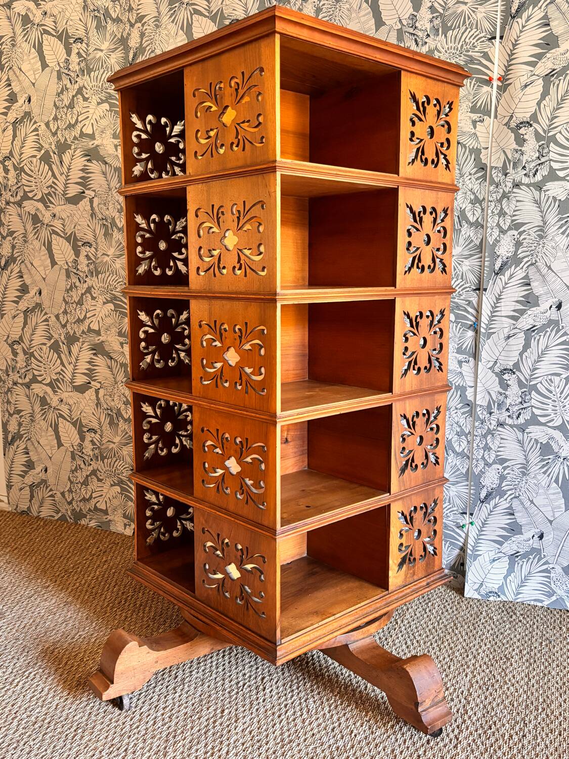 Late 19th century walnut revolving bookcase