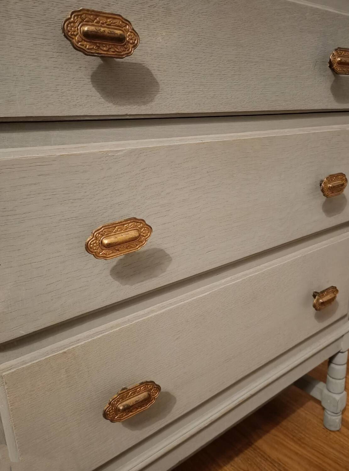 Commode bois patinée