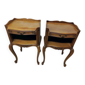 Paire D'anciennes Tables De Nuit Style Louis XV