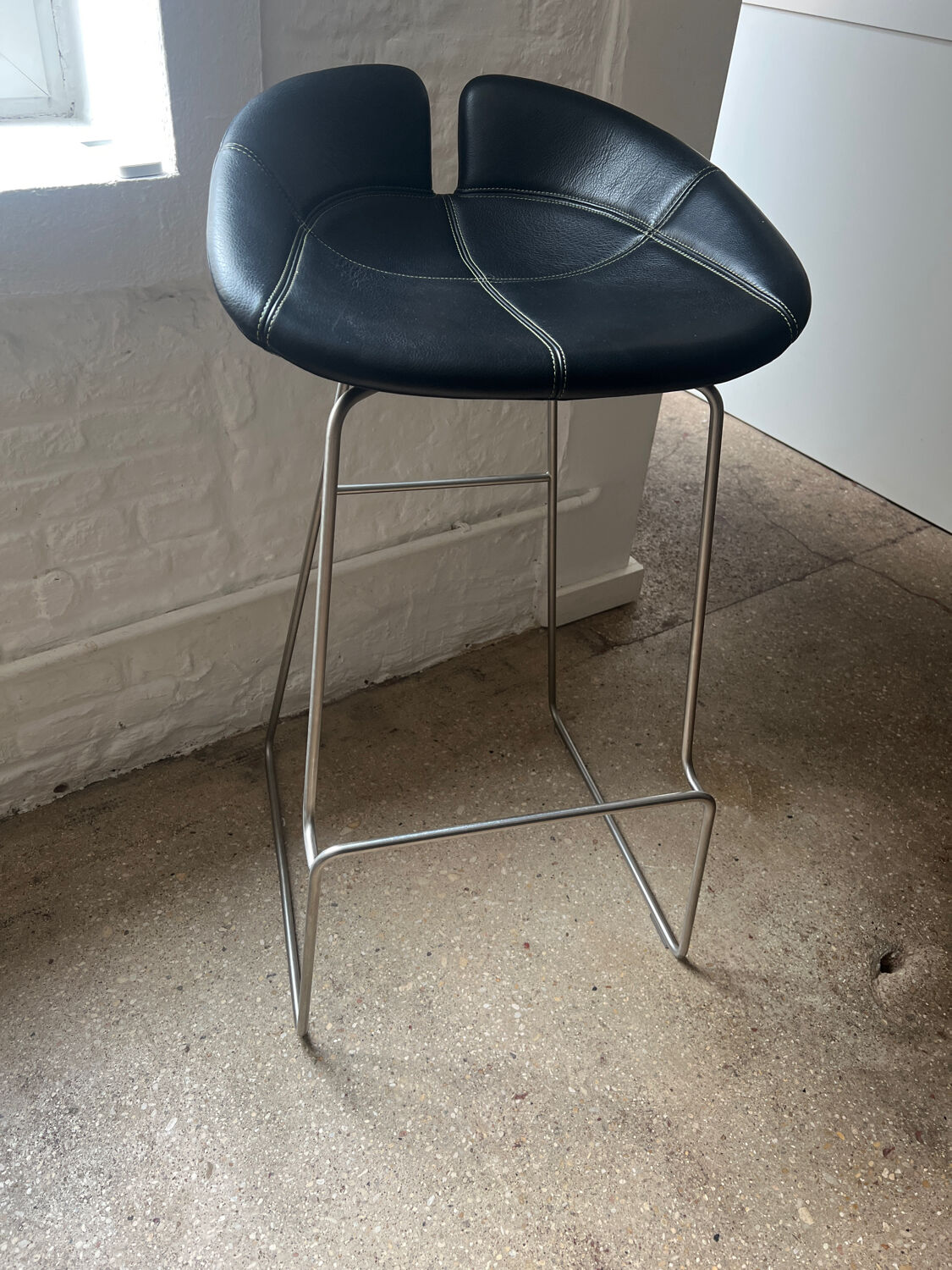 3 leather stools Fjord Moroso