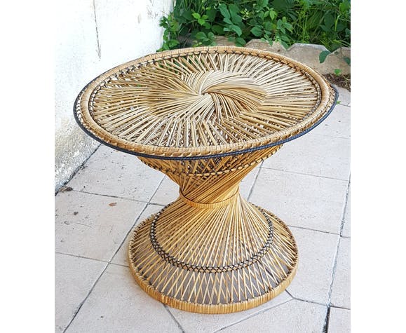 Tamtam table in rattan