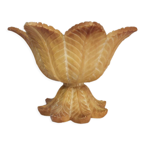 Ancienne coupe aux feuilles