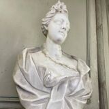 Female bust in Carrara marble, late 18th century, Northern Italy.