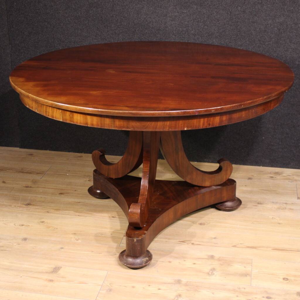 19th century Dutch mahogany table