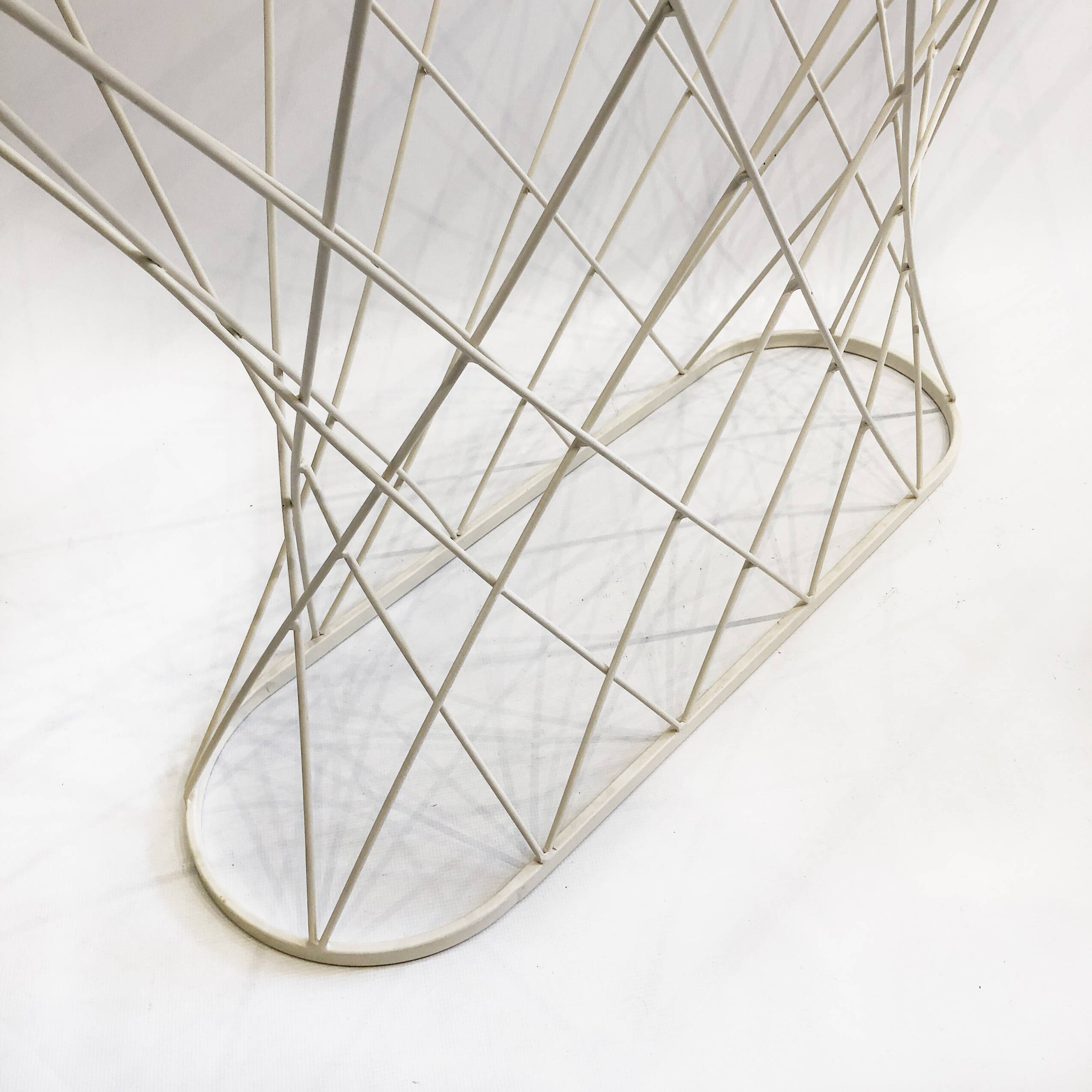 White Twisted Console 1980s  Noguchi Style USA Mid Century Oval