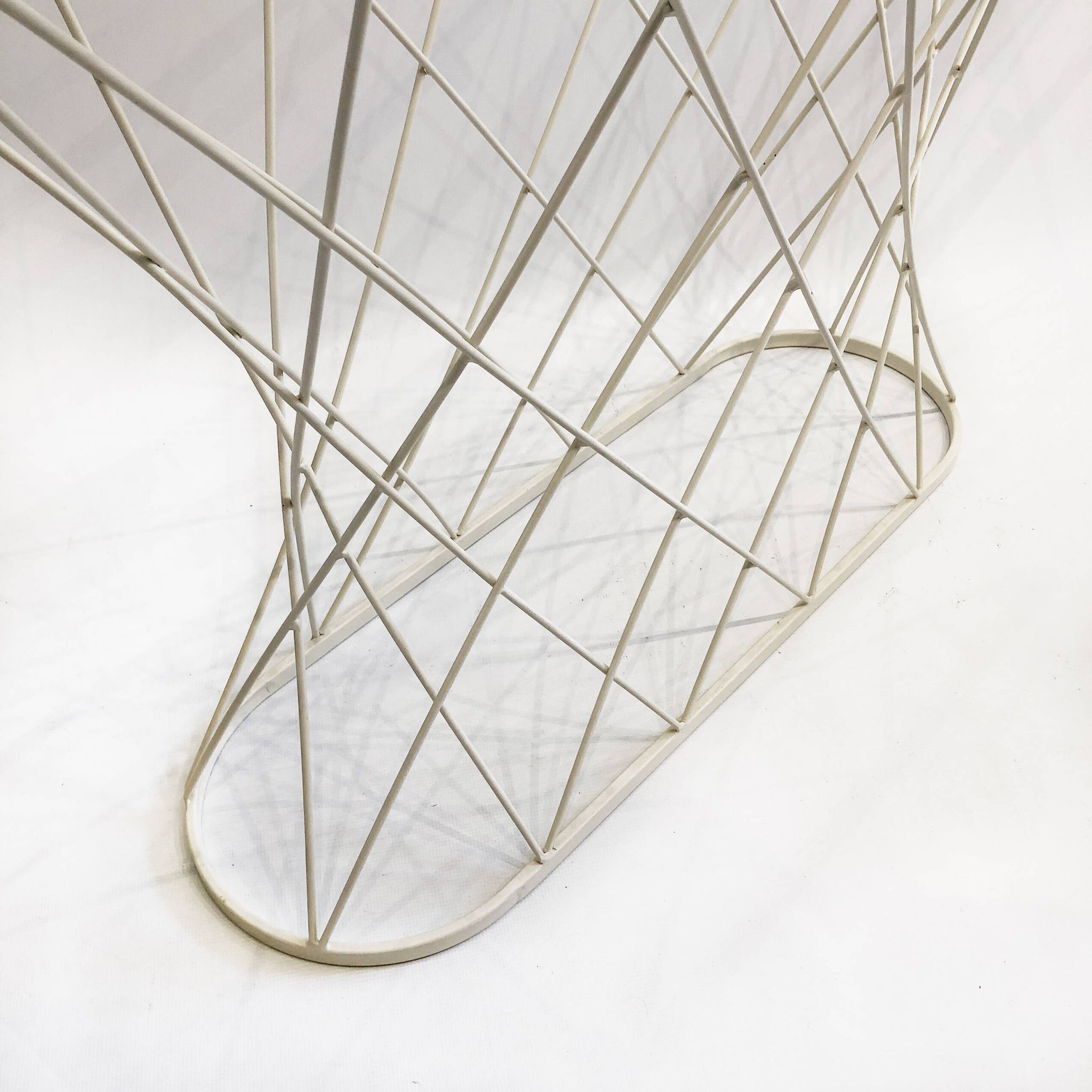 White Twisted Console 1980s  Noguchi Style USA Mid Century Oval