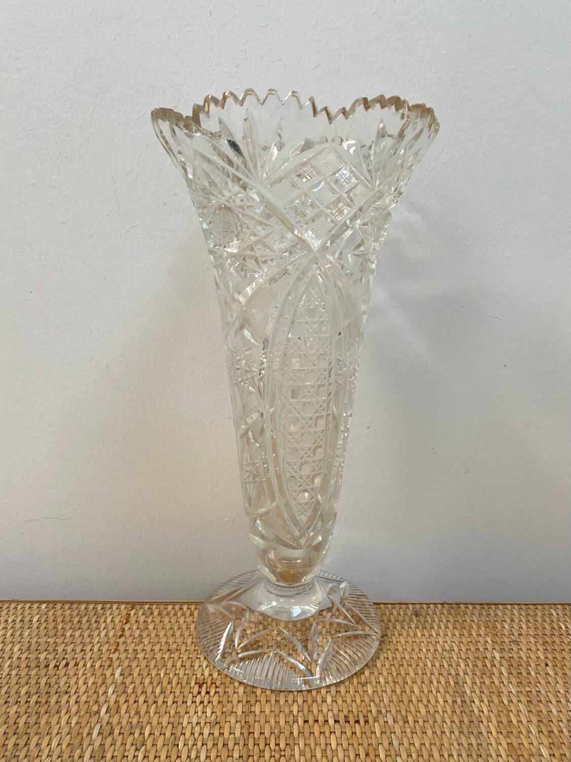 Large cut crystal vase - H35 cm
