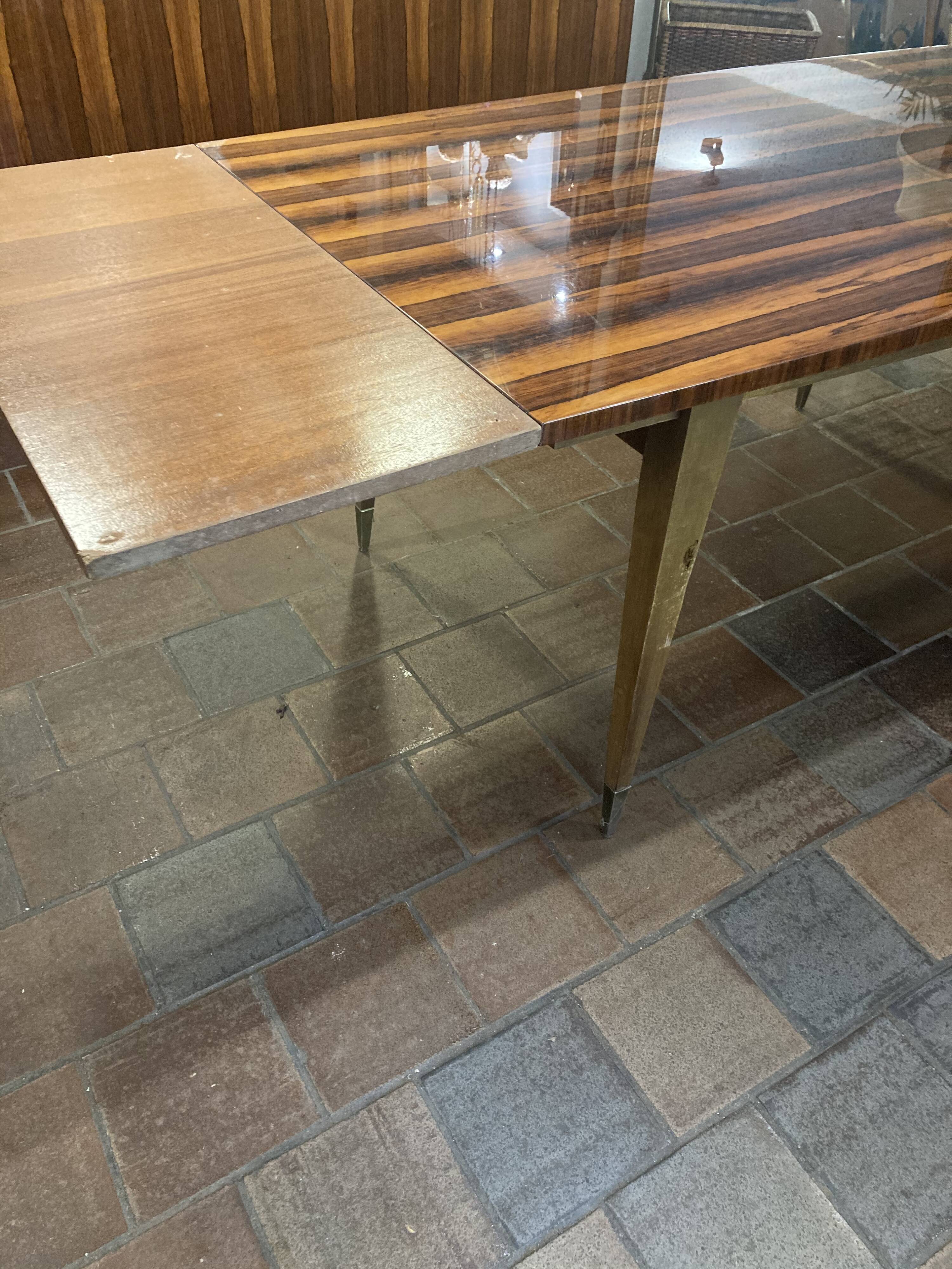 Table en ébène de Macassar laquée vers 1950