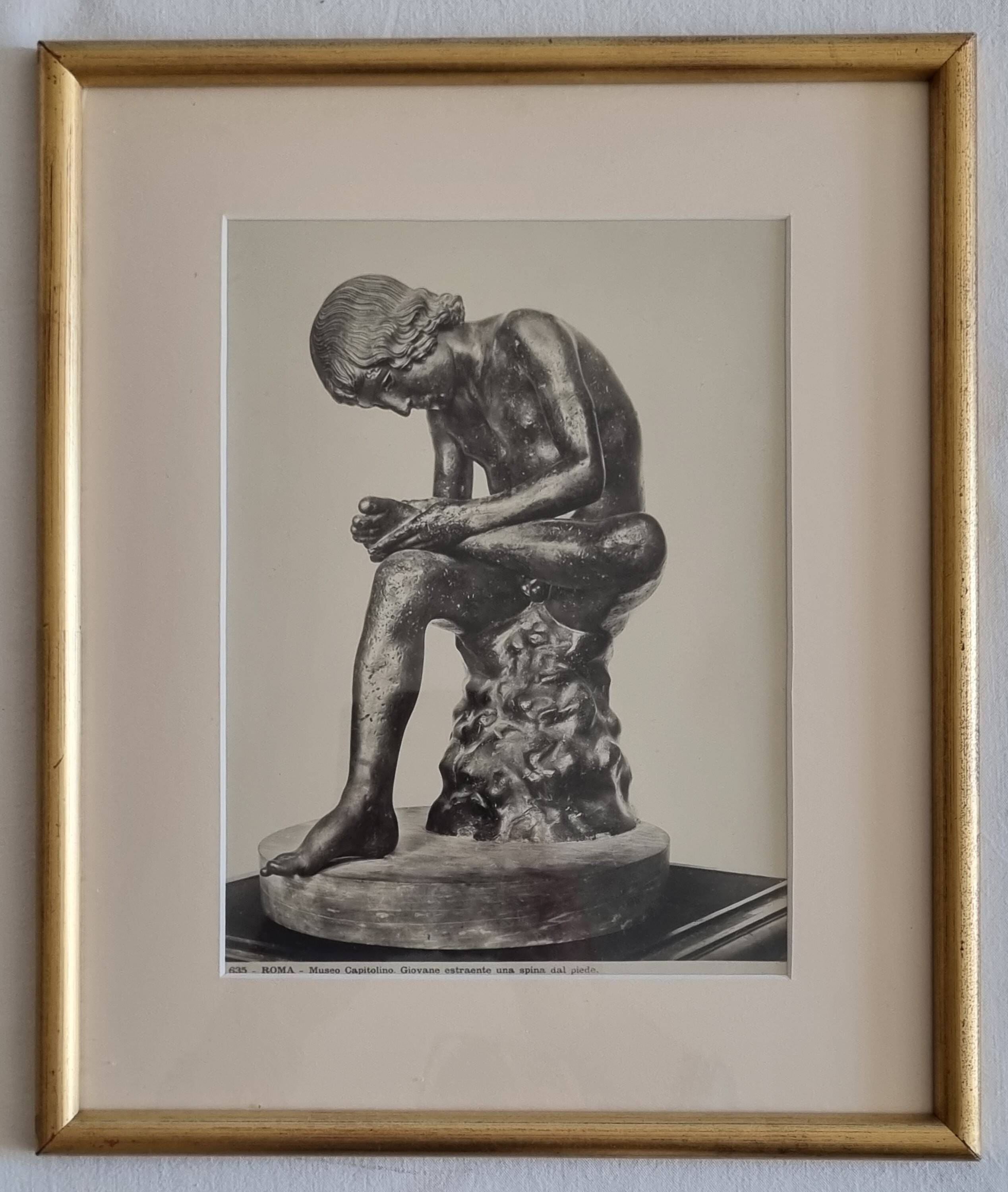 Photograph of Spinario Young man removing a thorn from his foot XXth 31 x 37 cm