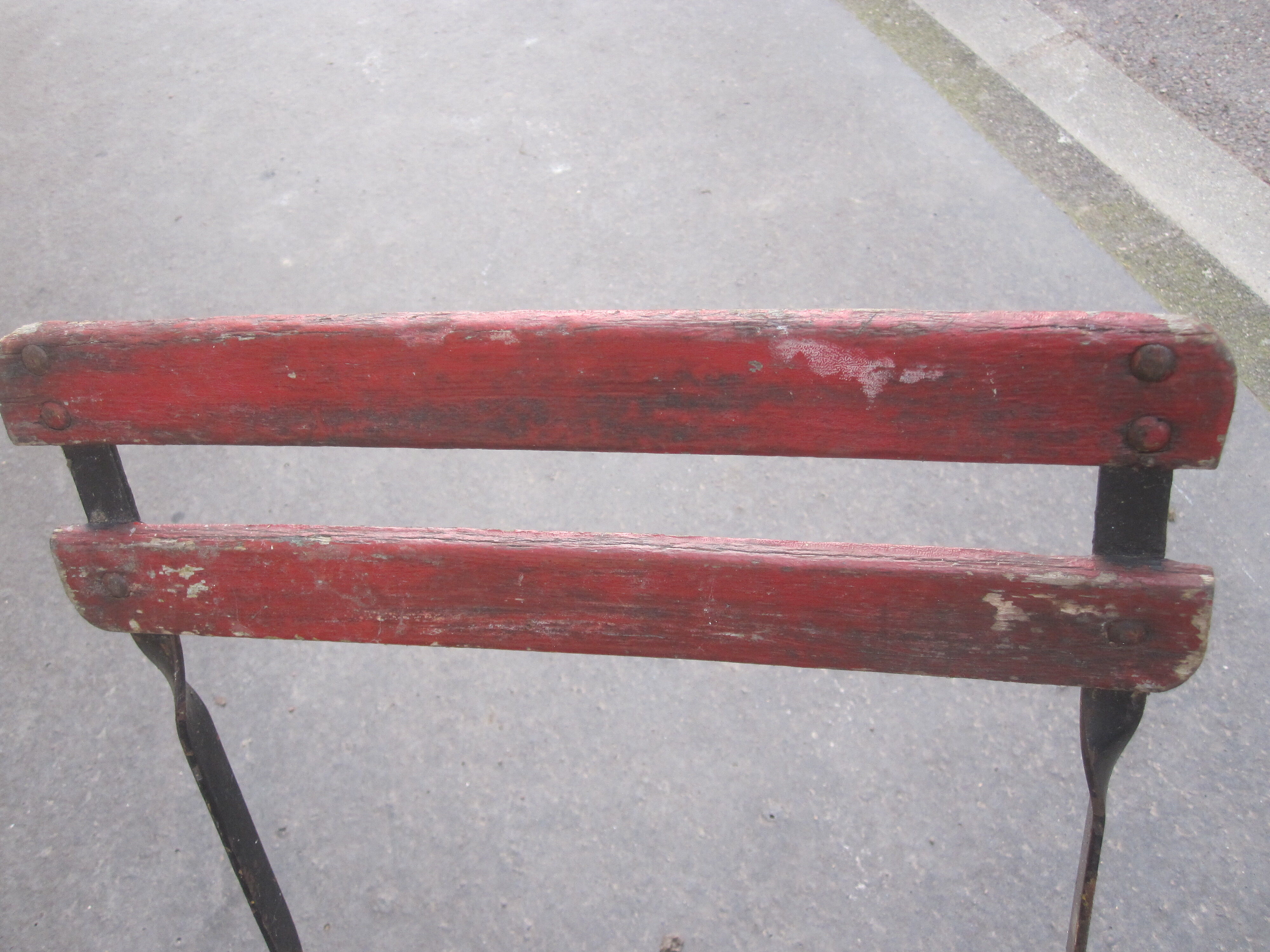 Folding garden furniture