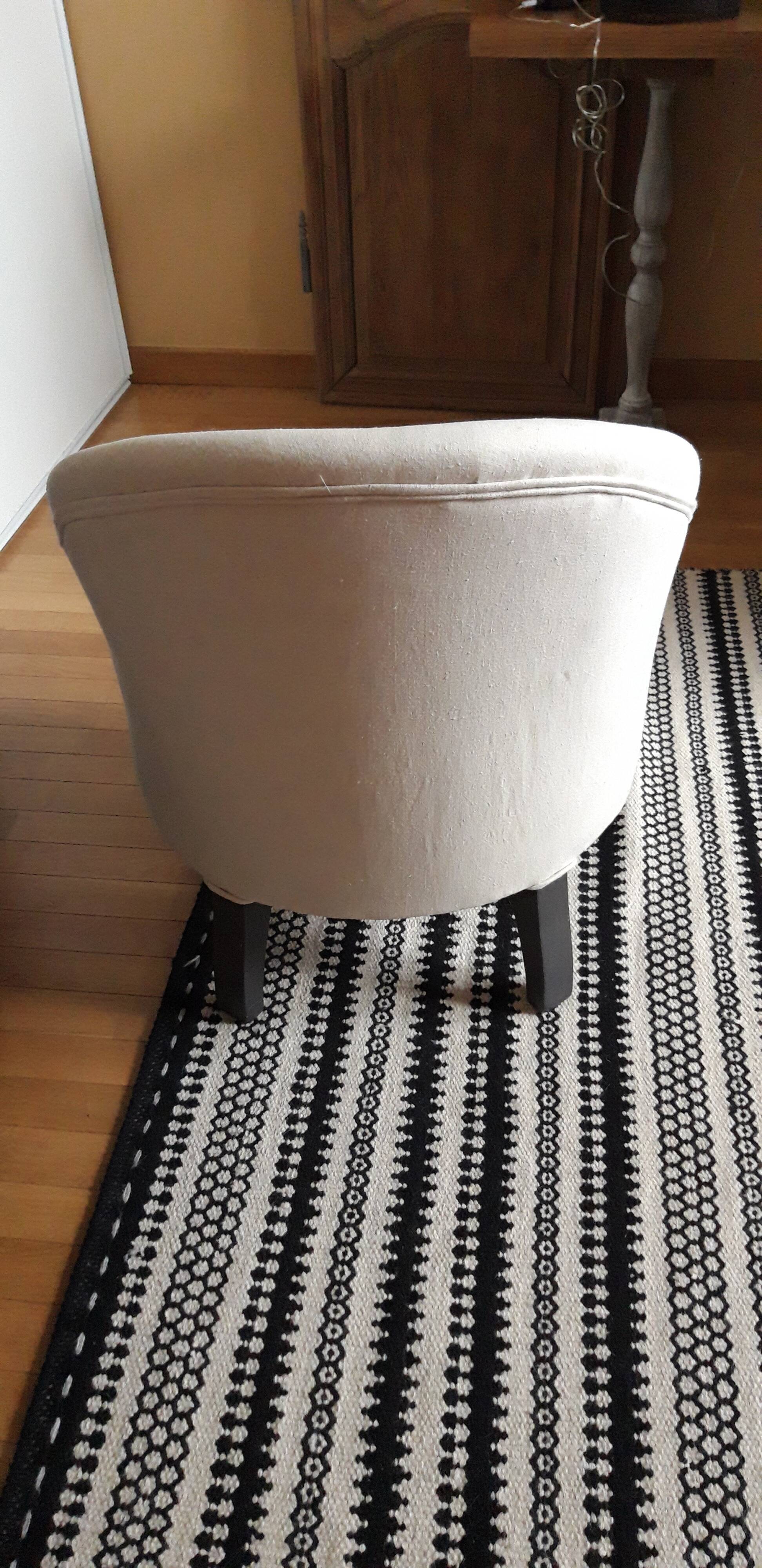 Fauteuil crapaud ancien en toile de chanvre lavée