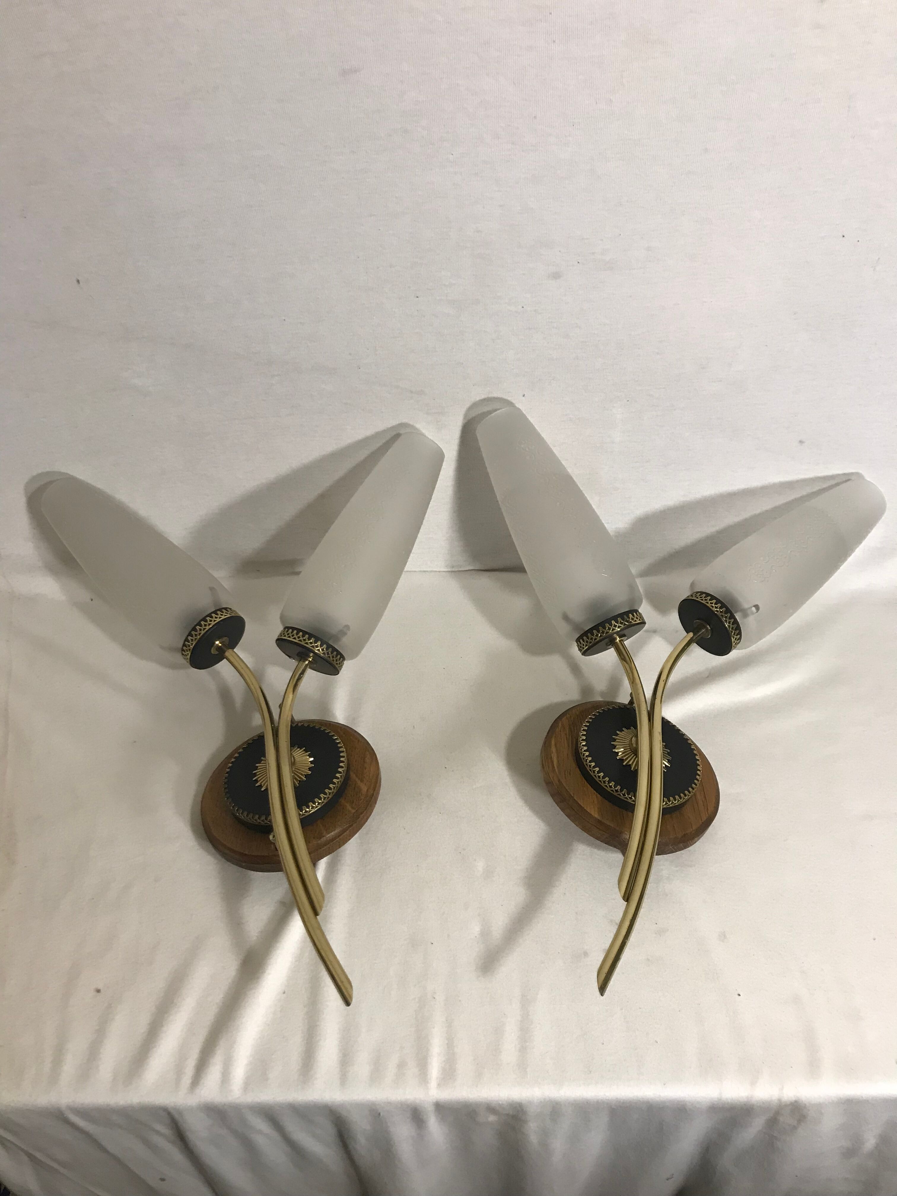 Lot brass suspension and 2 brass double wall sconces 70s