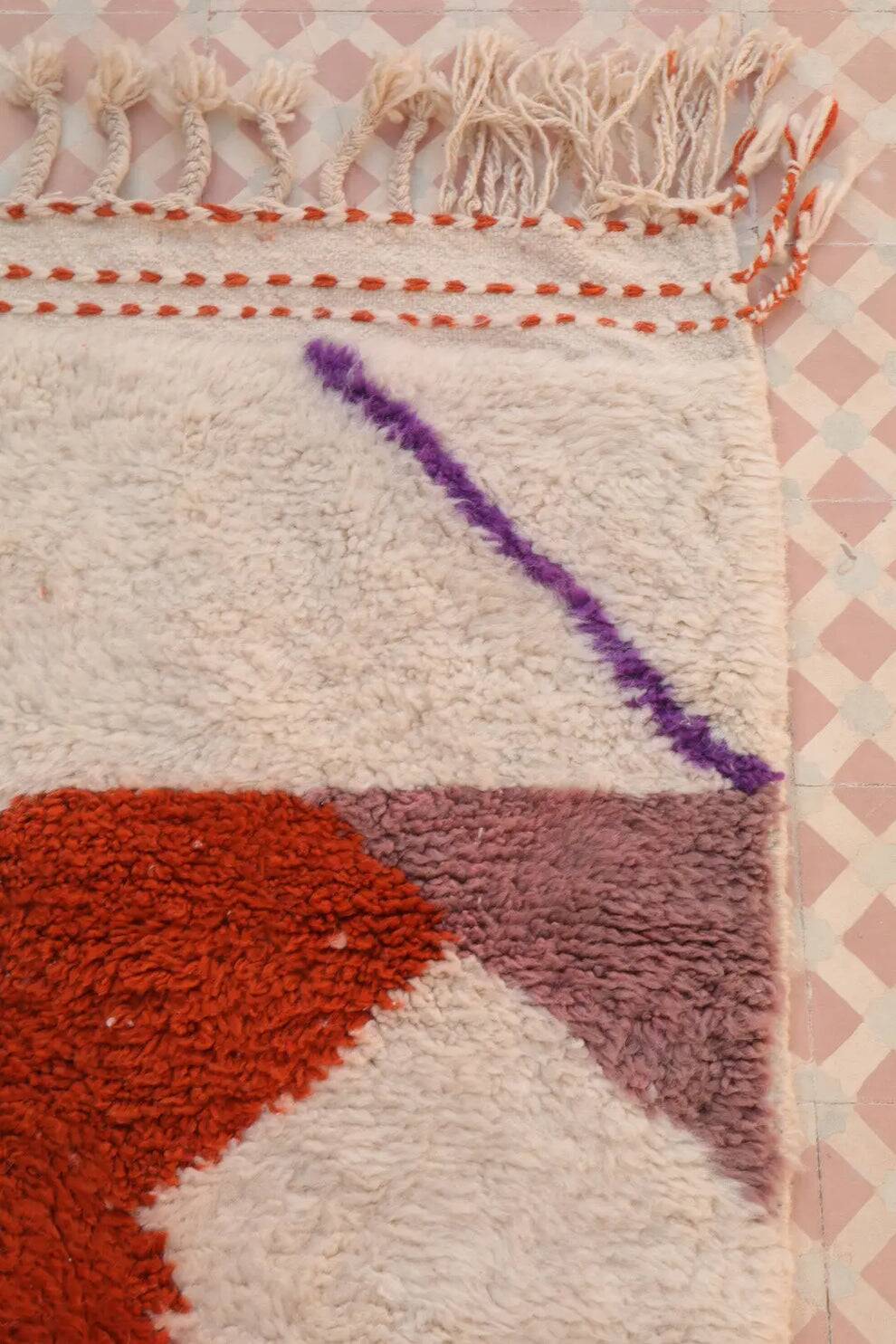 Traditional handmade Berber Beni Ouarin rug size 150 x 250 cm