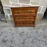 Oak chest of drawers