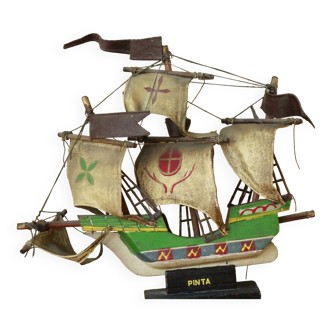 Ancienne maquette en bois bateau