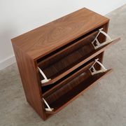 Meuble à chaussures en noyer, design scandinave