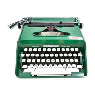 Remington concord typewriter in green with new ribbon