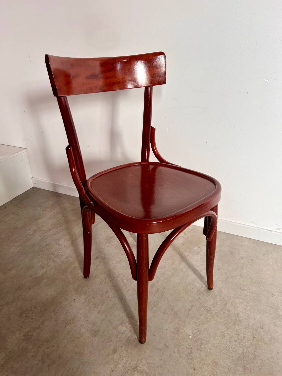 Set of 6 vintage 70s curved varnished wood bistro chairs