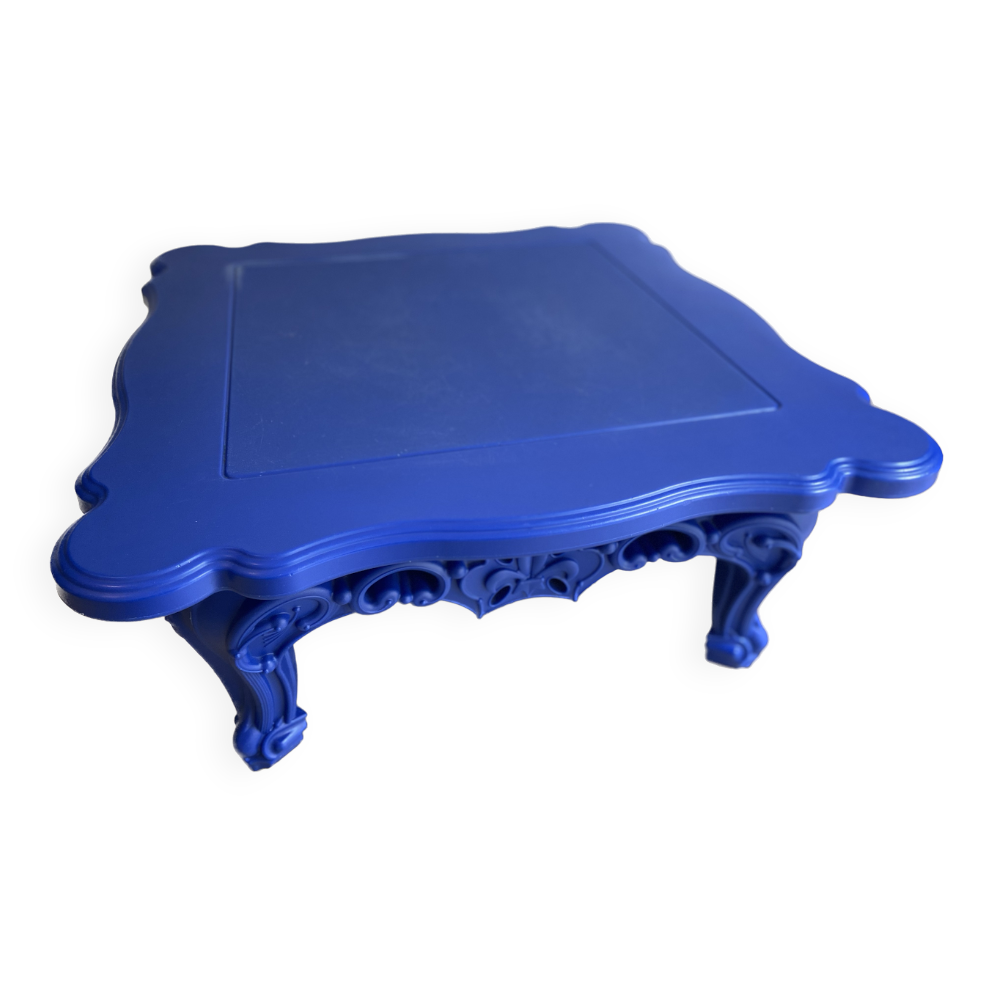 Coffee table "Duke of Love"