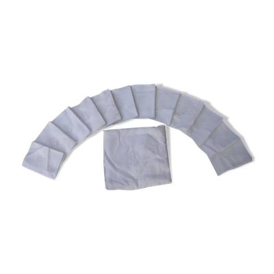 Nappe et ses douze serviettes monogrammées