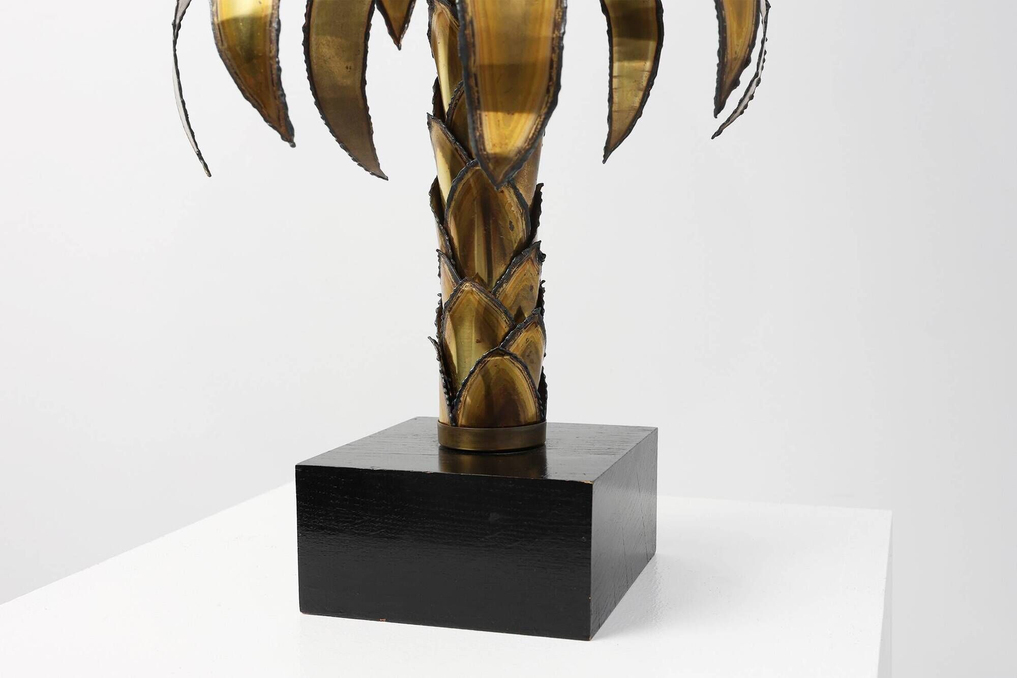 Hollywood Regency brass palm tree table lamp with black shade, France, 1970