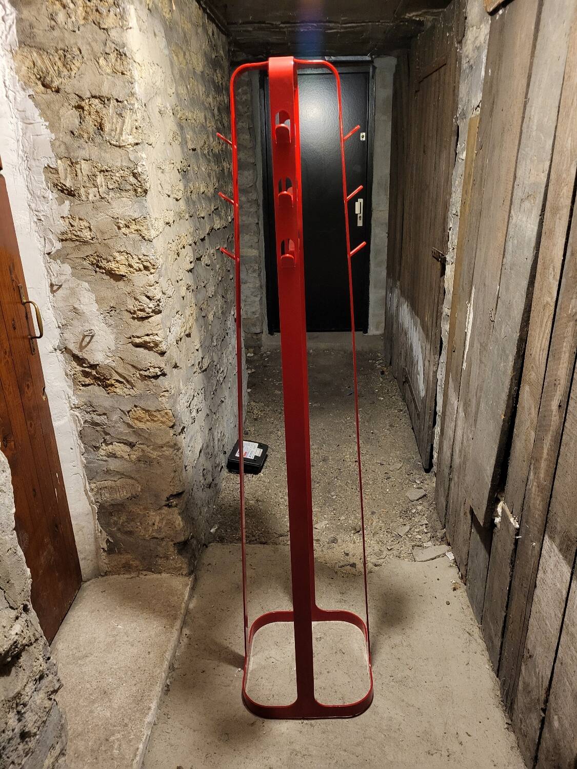 Dodoci coat rack