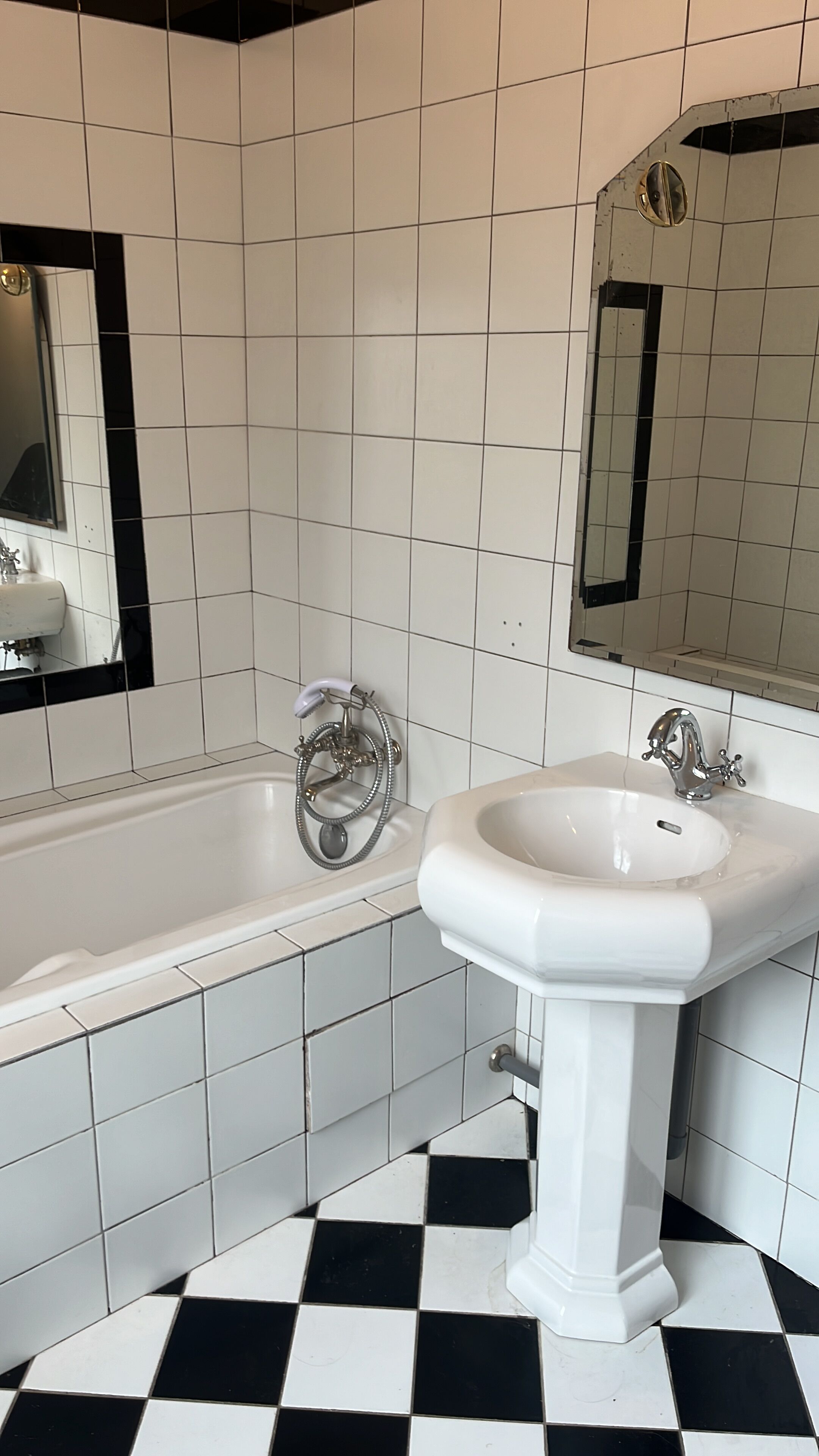 Villeroy & Boch washbasin