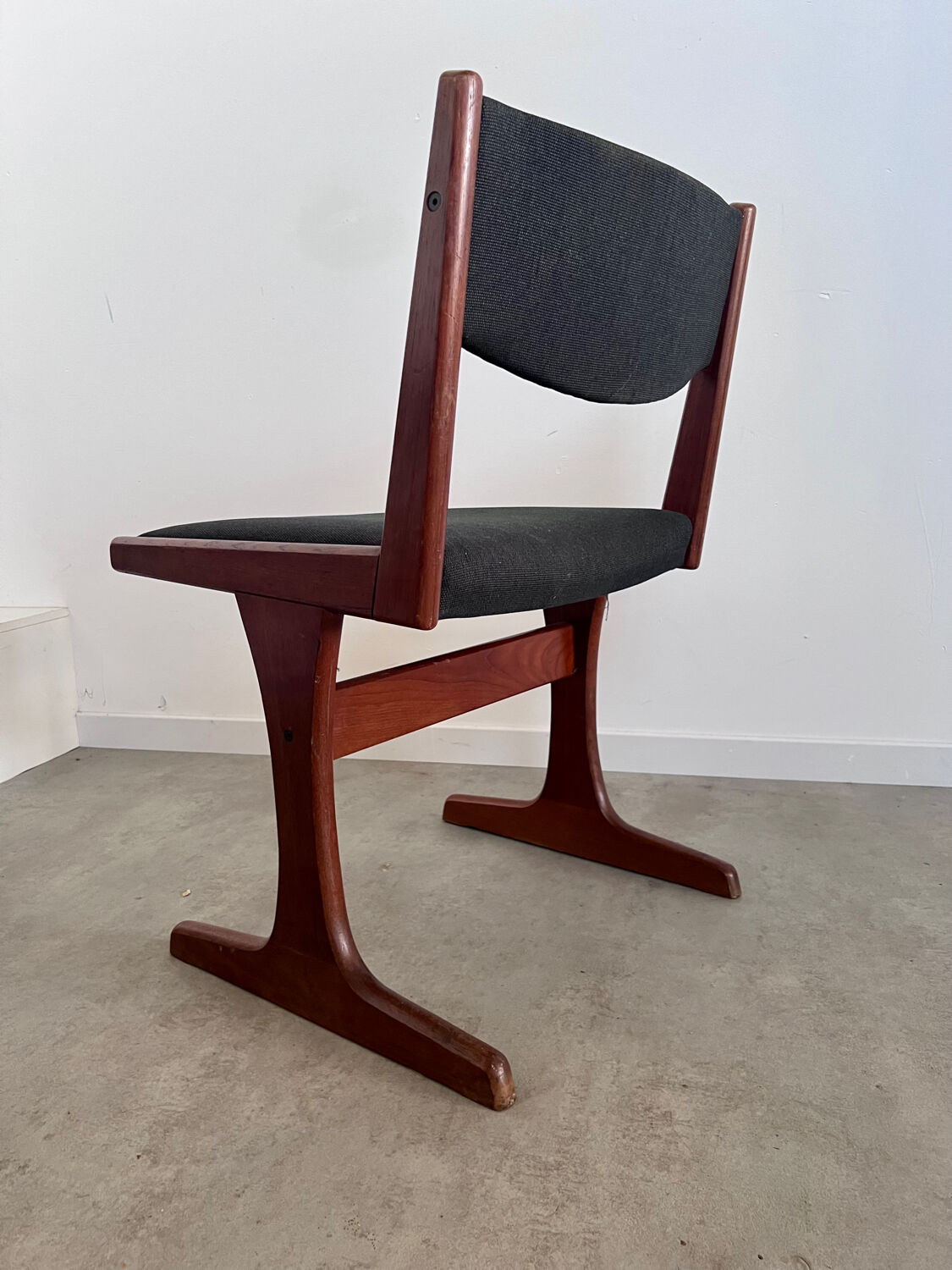 Set of 6 old Scandinavian chairs from the 60s, vintage teak