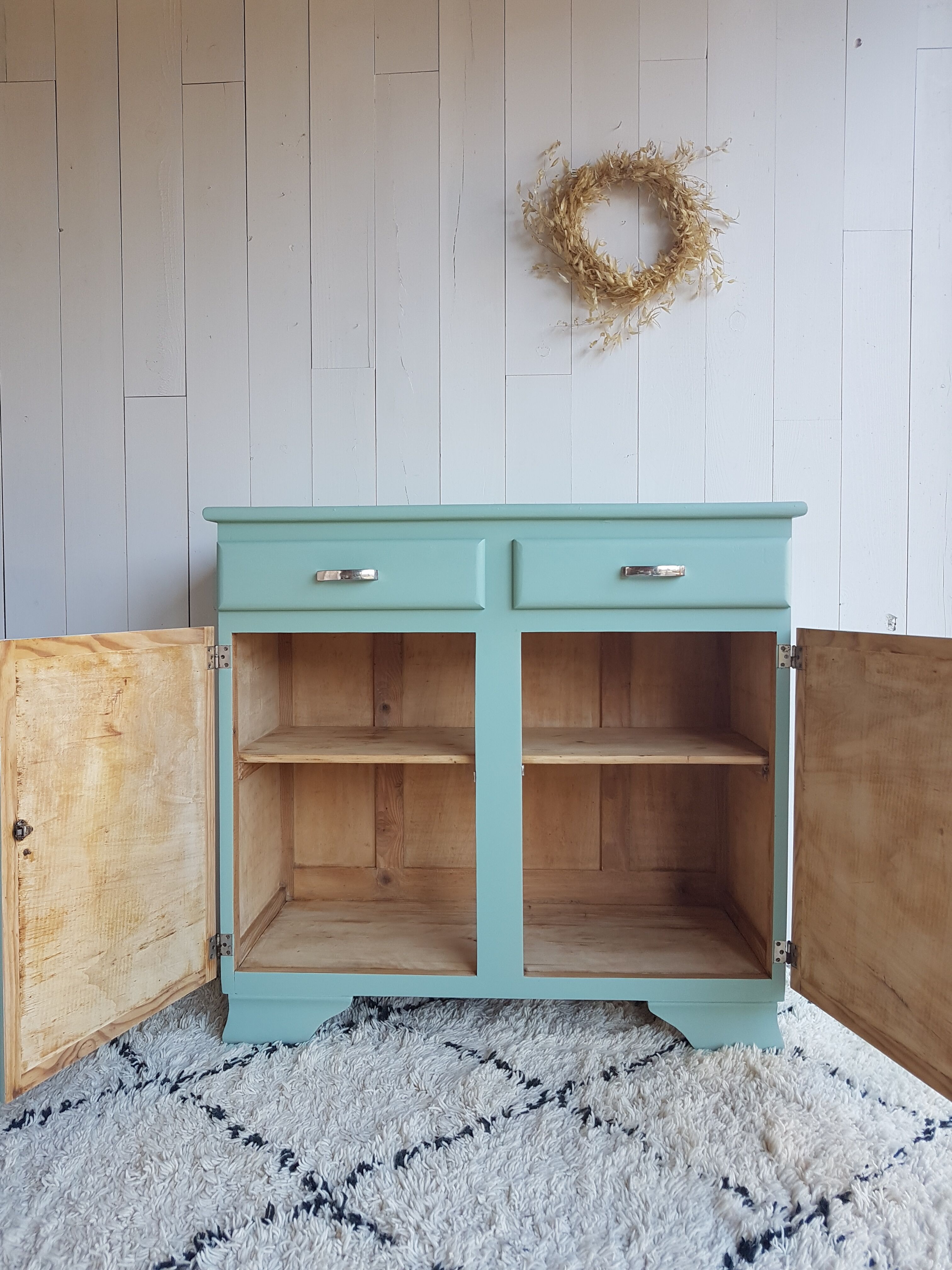 Aquamarine low buffet