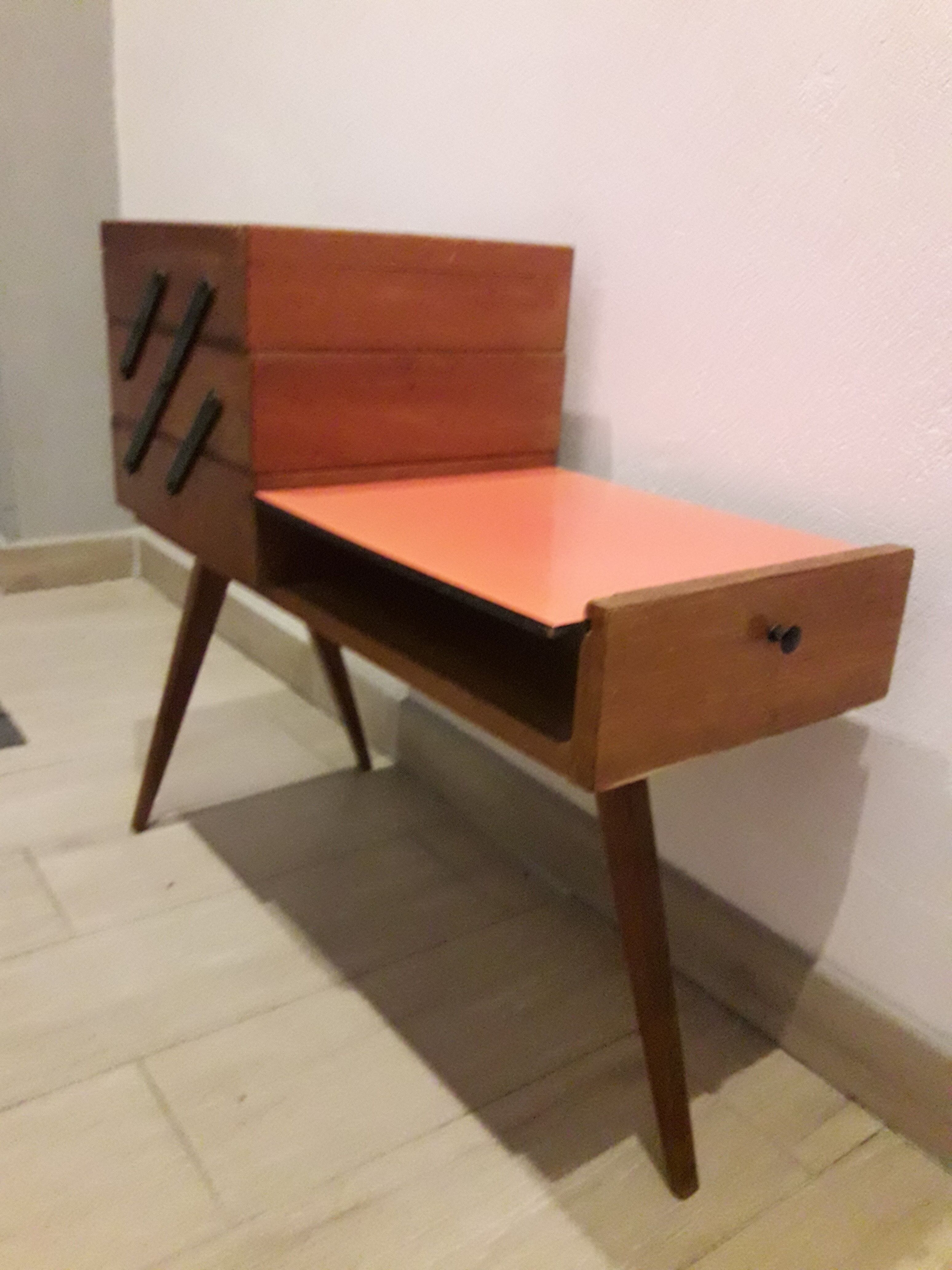 Travailleuse tripode vintage