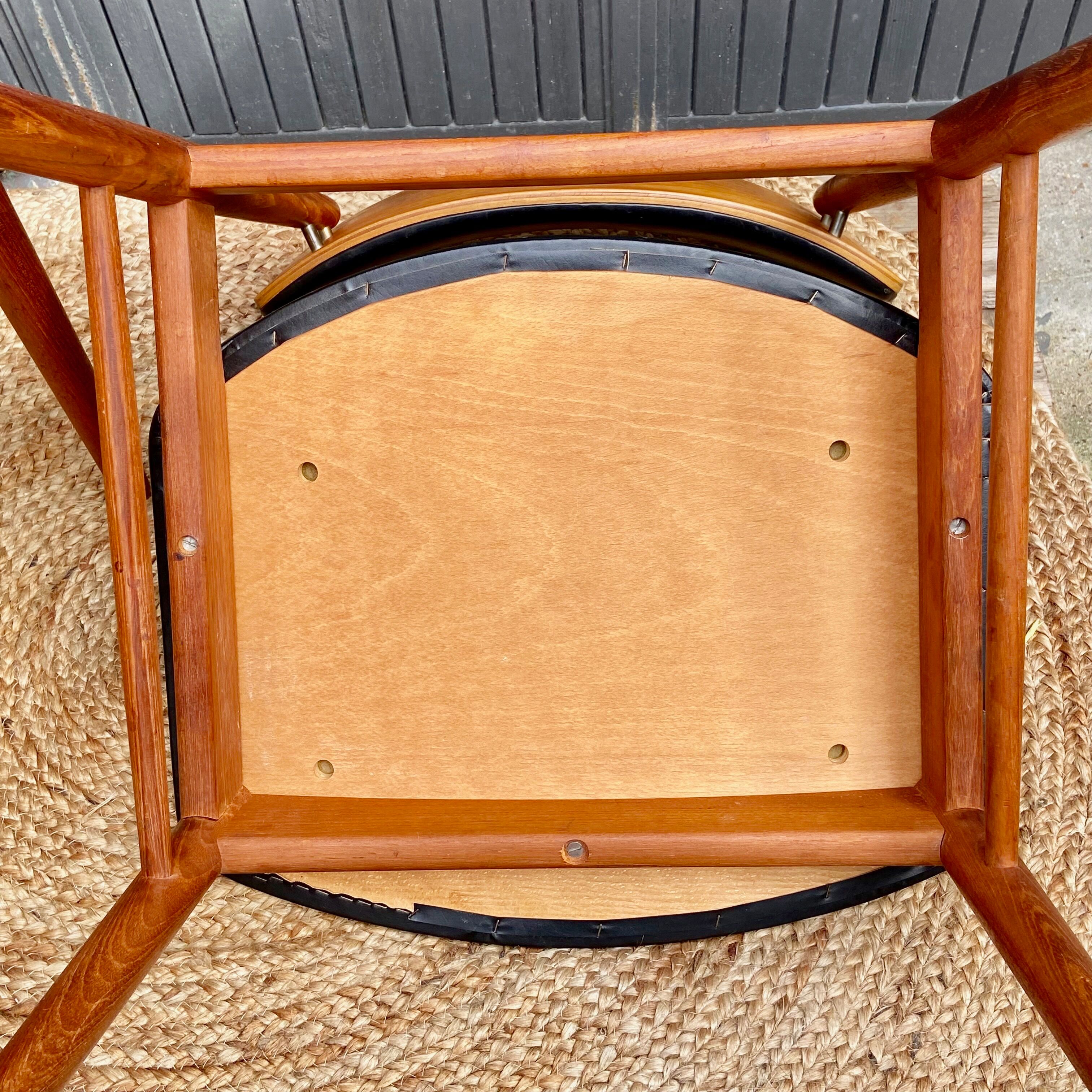 Ensemble de 2 chaises scandinaves