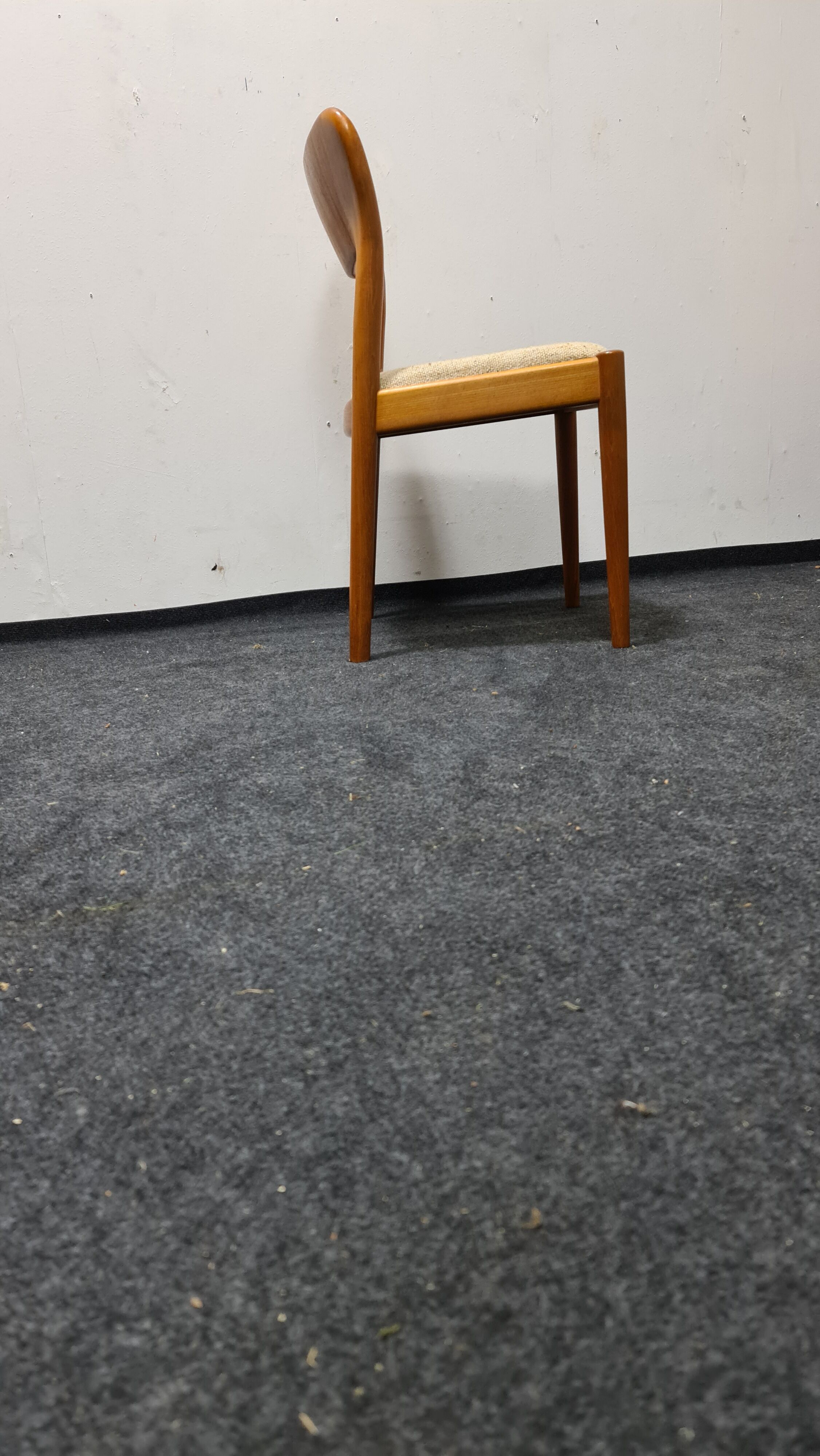 A set of six vintage Danish design dinning chairs by Niels Koefoed