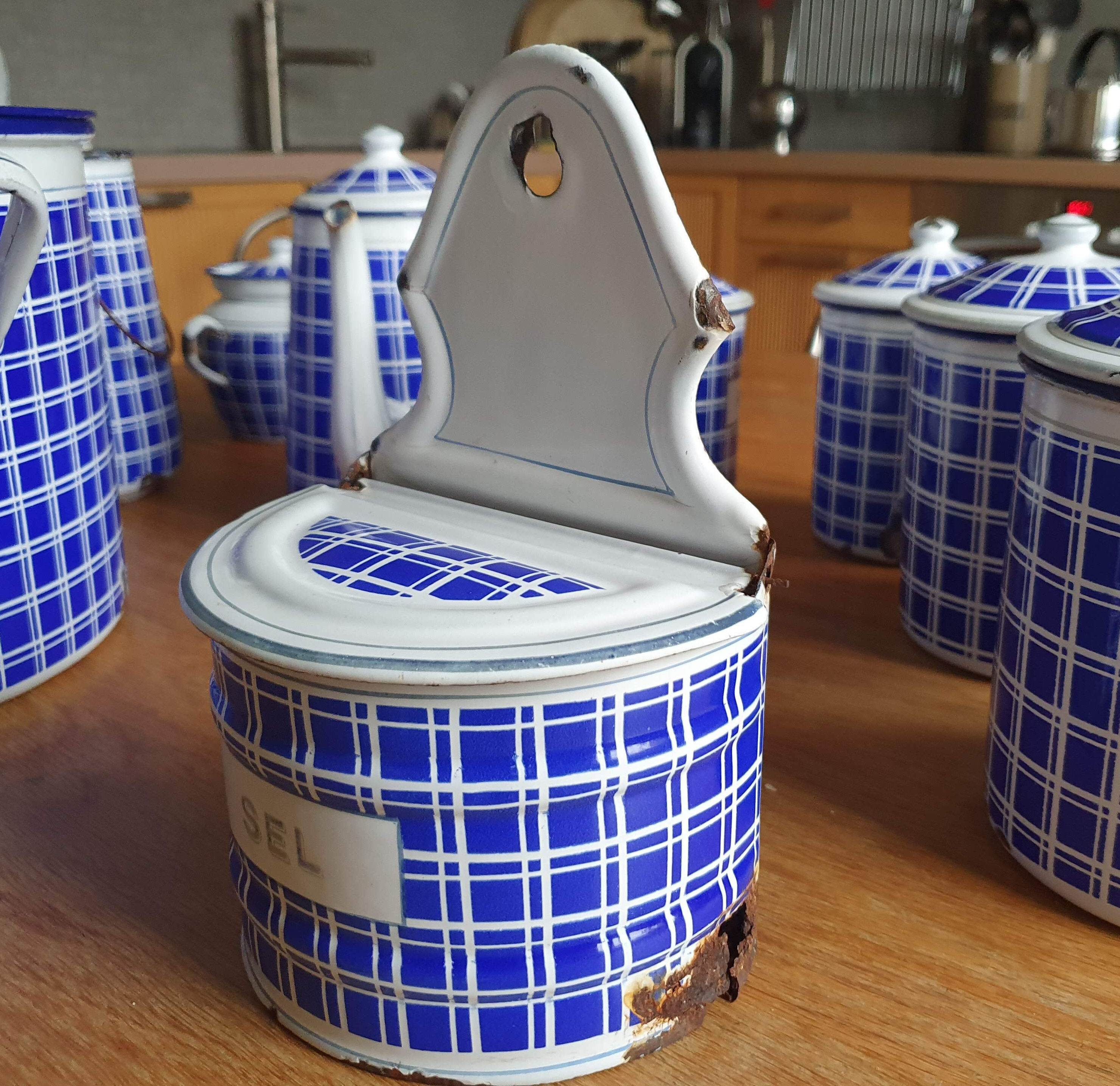 Série de pots à épices BB Frères en tôle émaillée