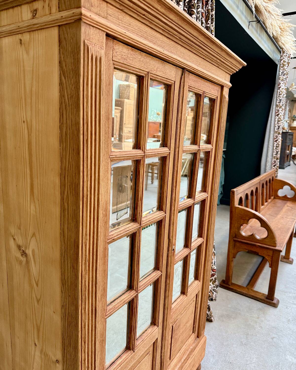 Glass cabinet (renovated)