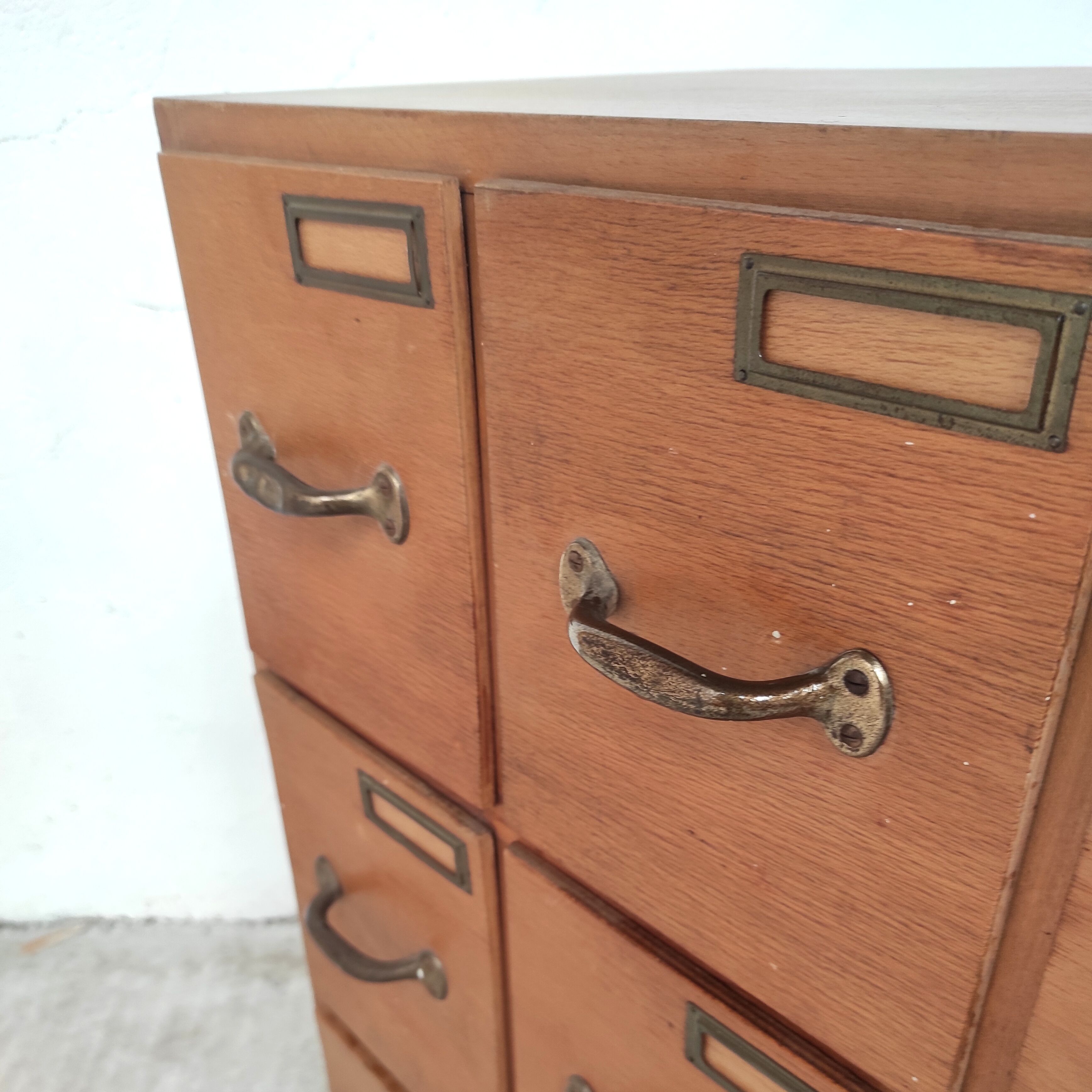 9-drawer trade furniture