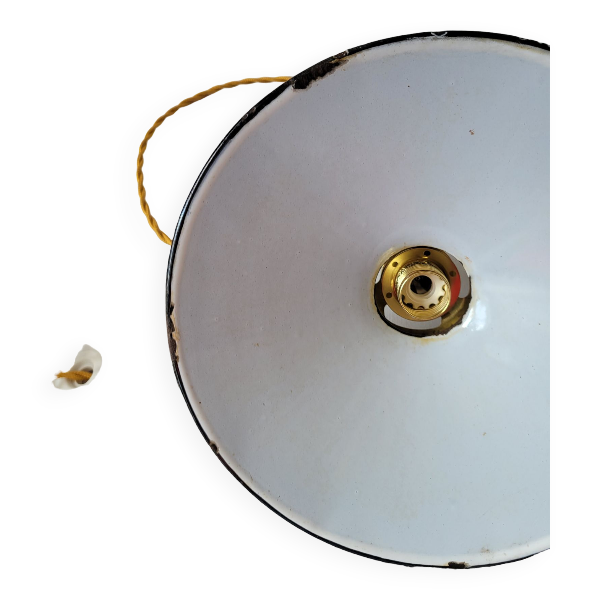 Suspension in blue enamelled sheet metal
