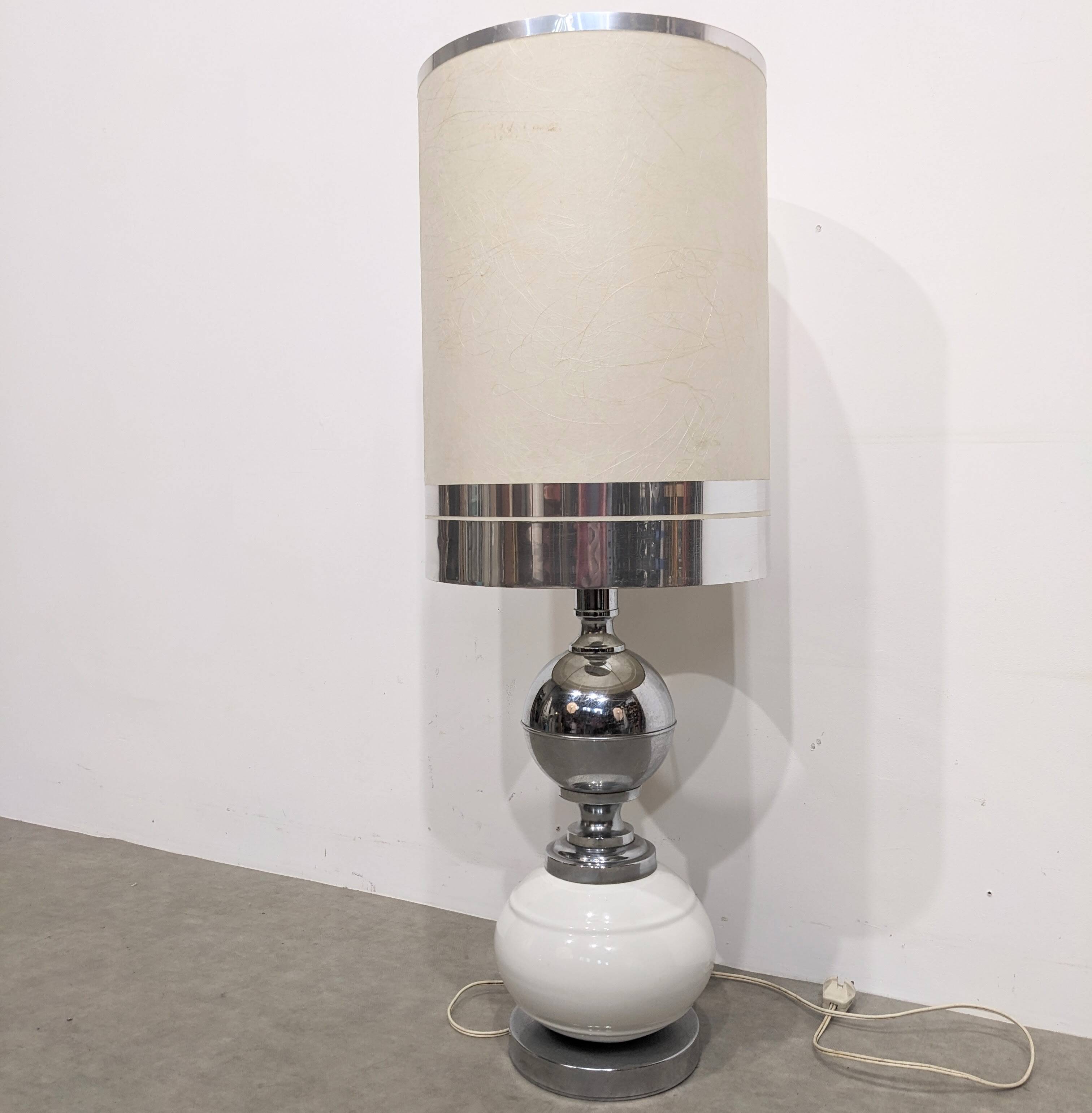 Large vintage table lamp Delmas