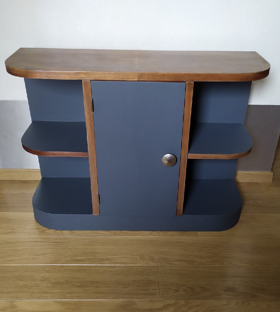 Art Deco style furniture