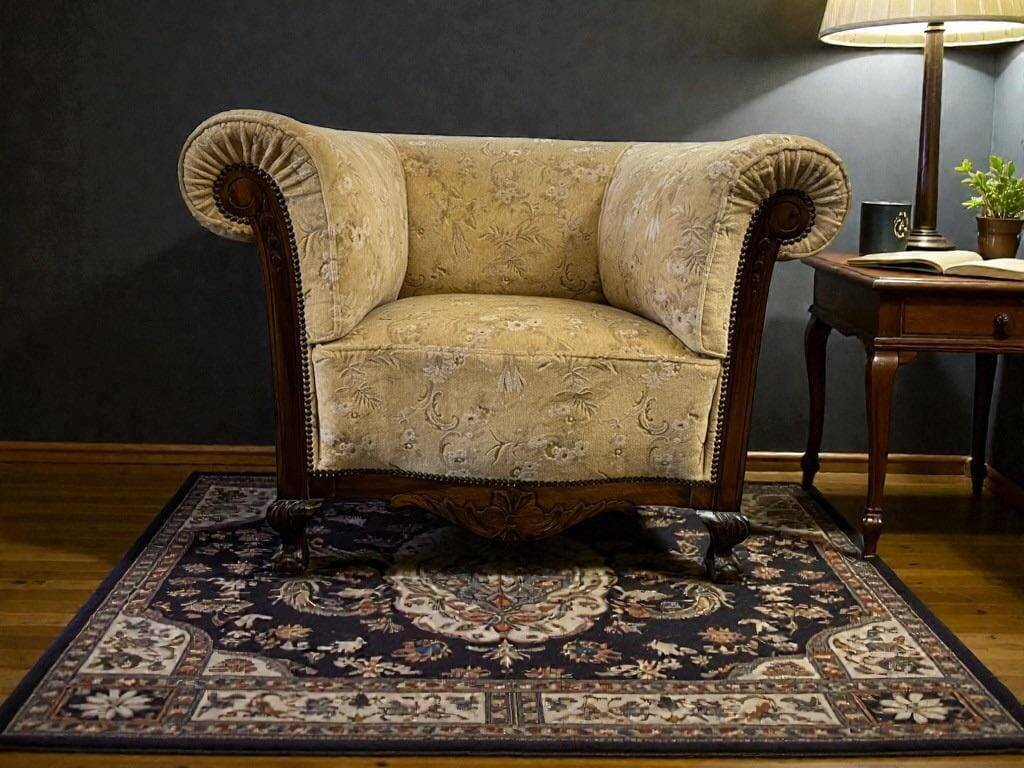 Vintage armchair / baroque armchair / armchair