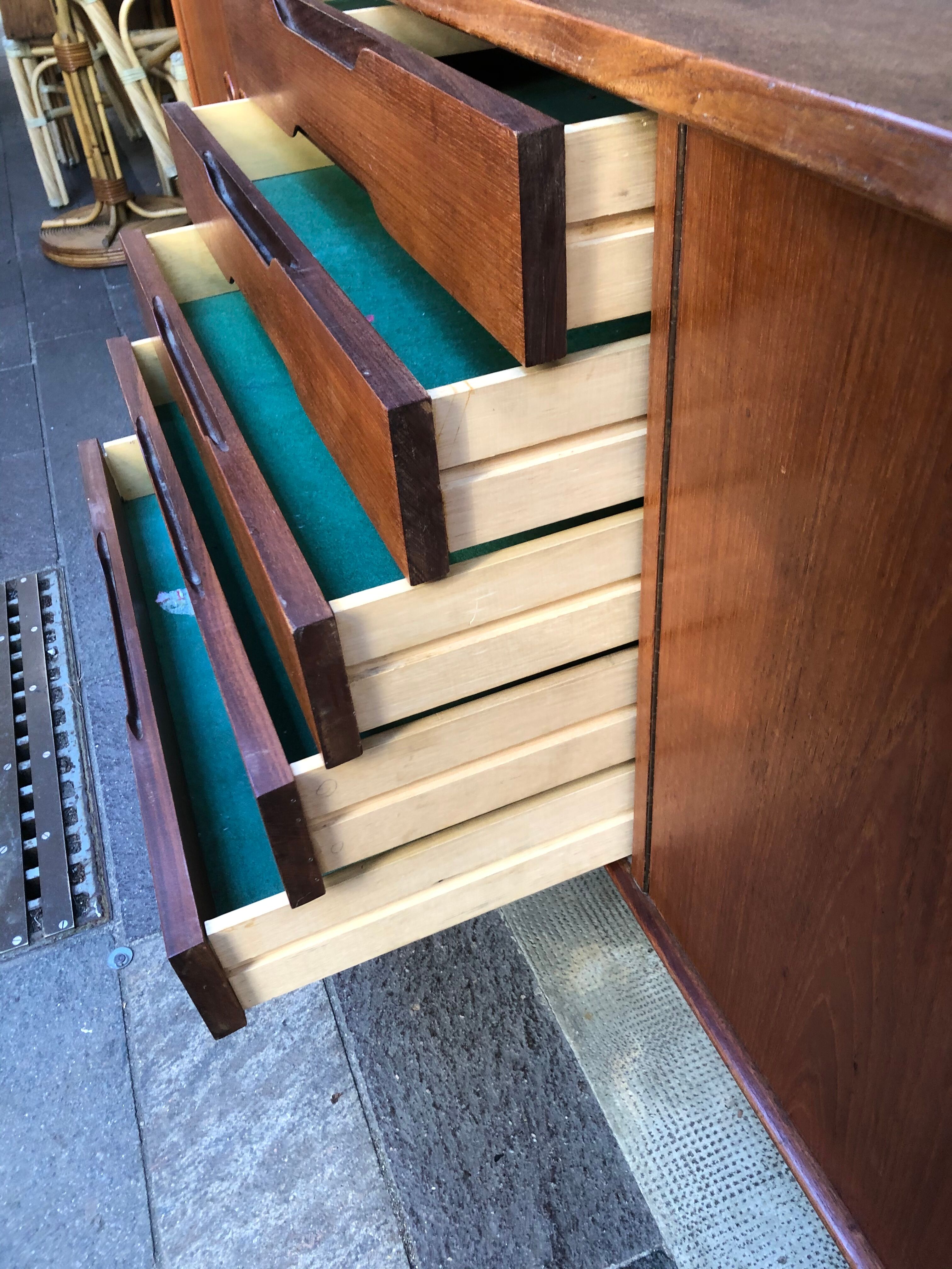 Scandinavian tea shirting 4-door and 5 1960s drawers