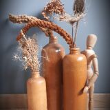 Trio de bouteilles en grès