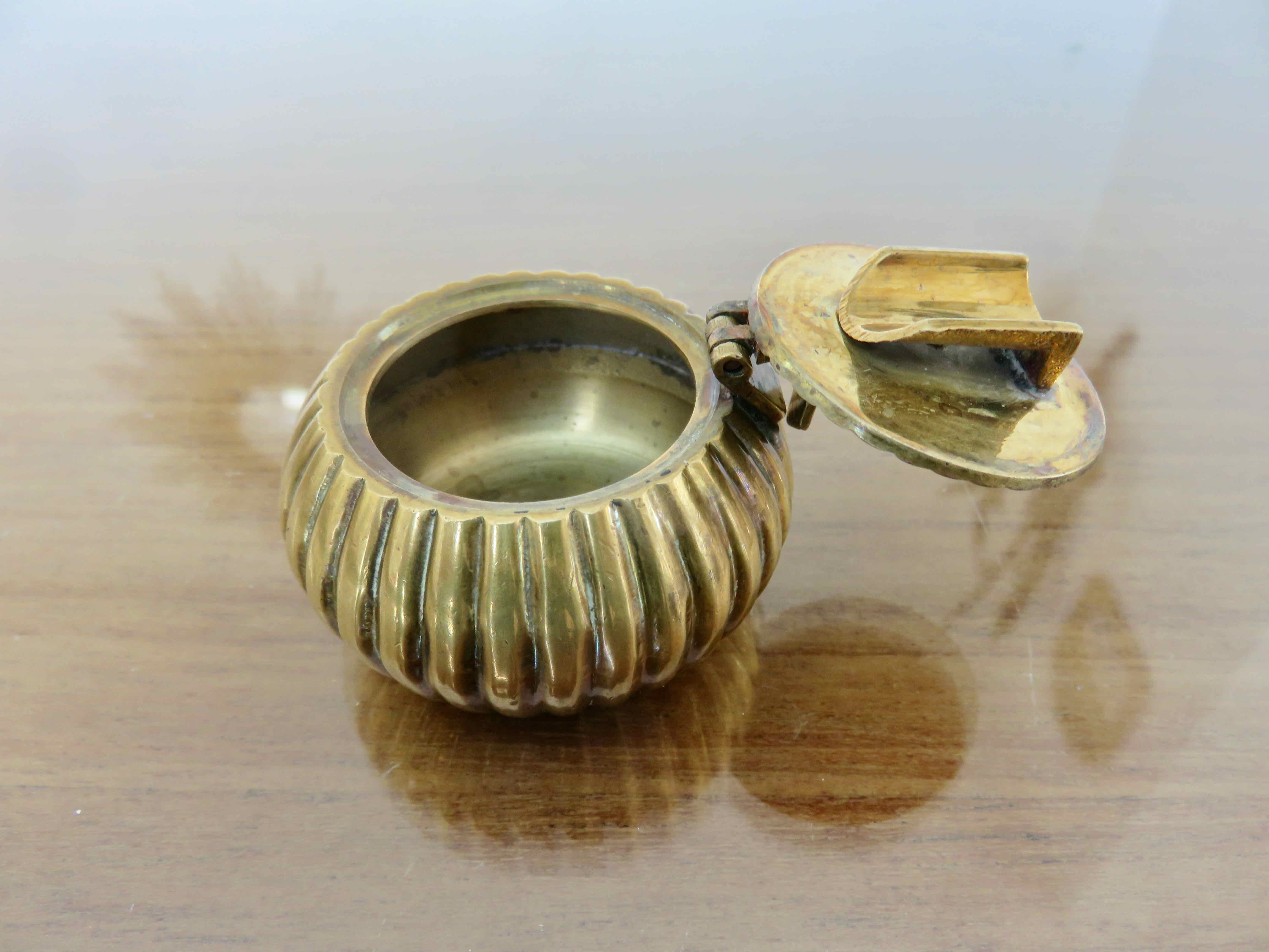 Brass pocket ashtray 60s 70s