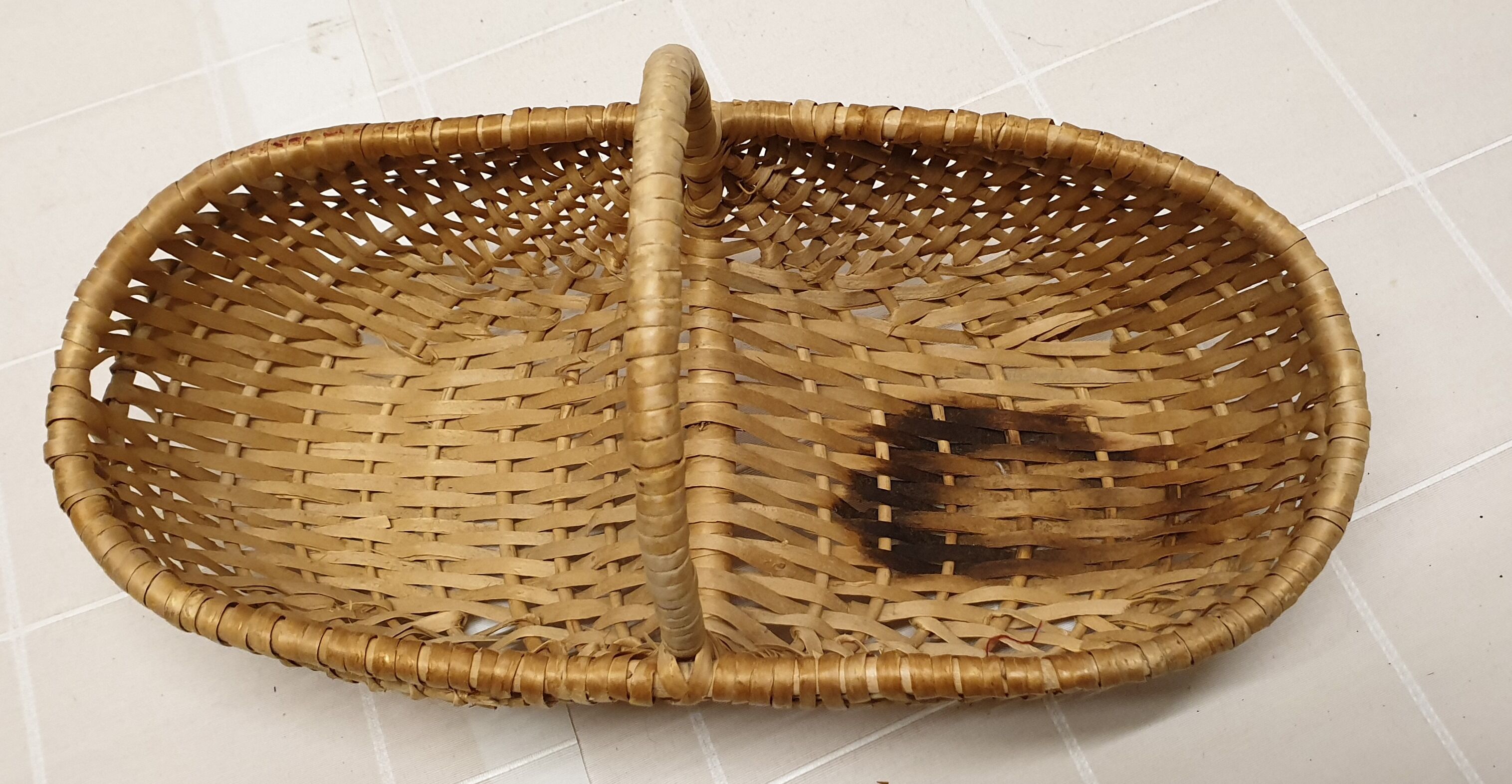 Lot of 2 old wicker baskets