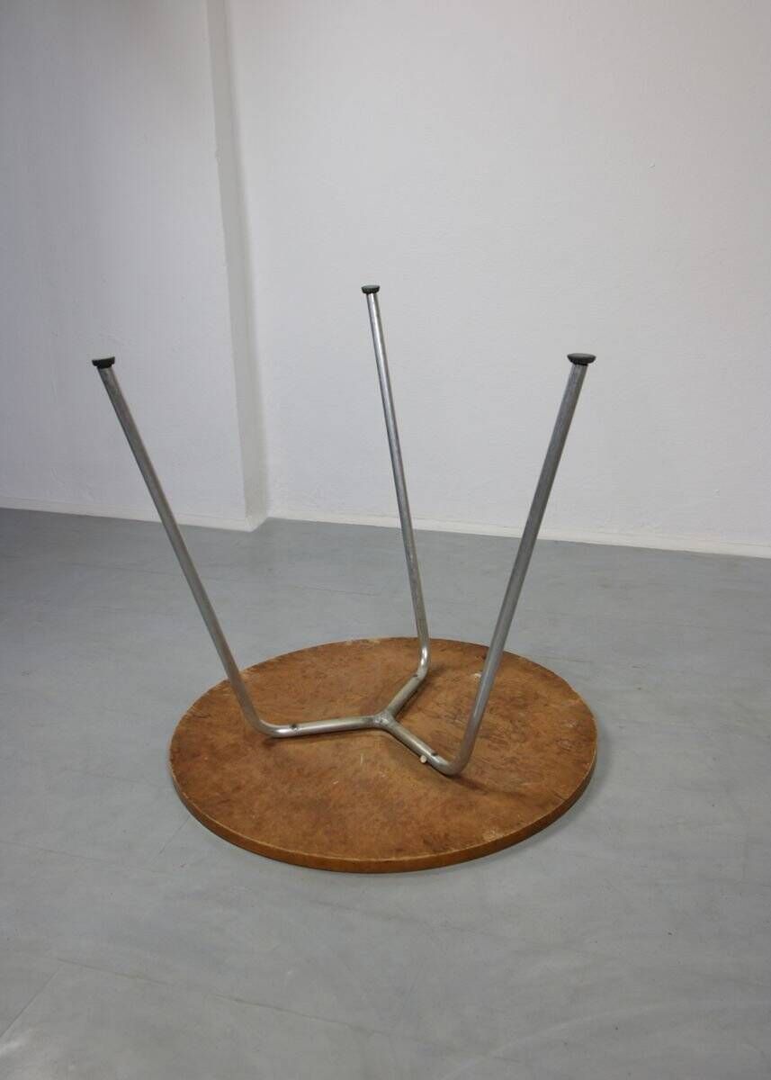 Mid-century Vertigo table