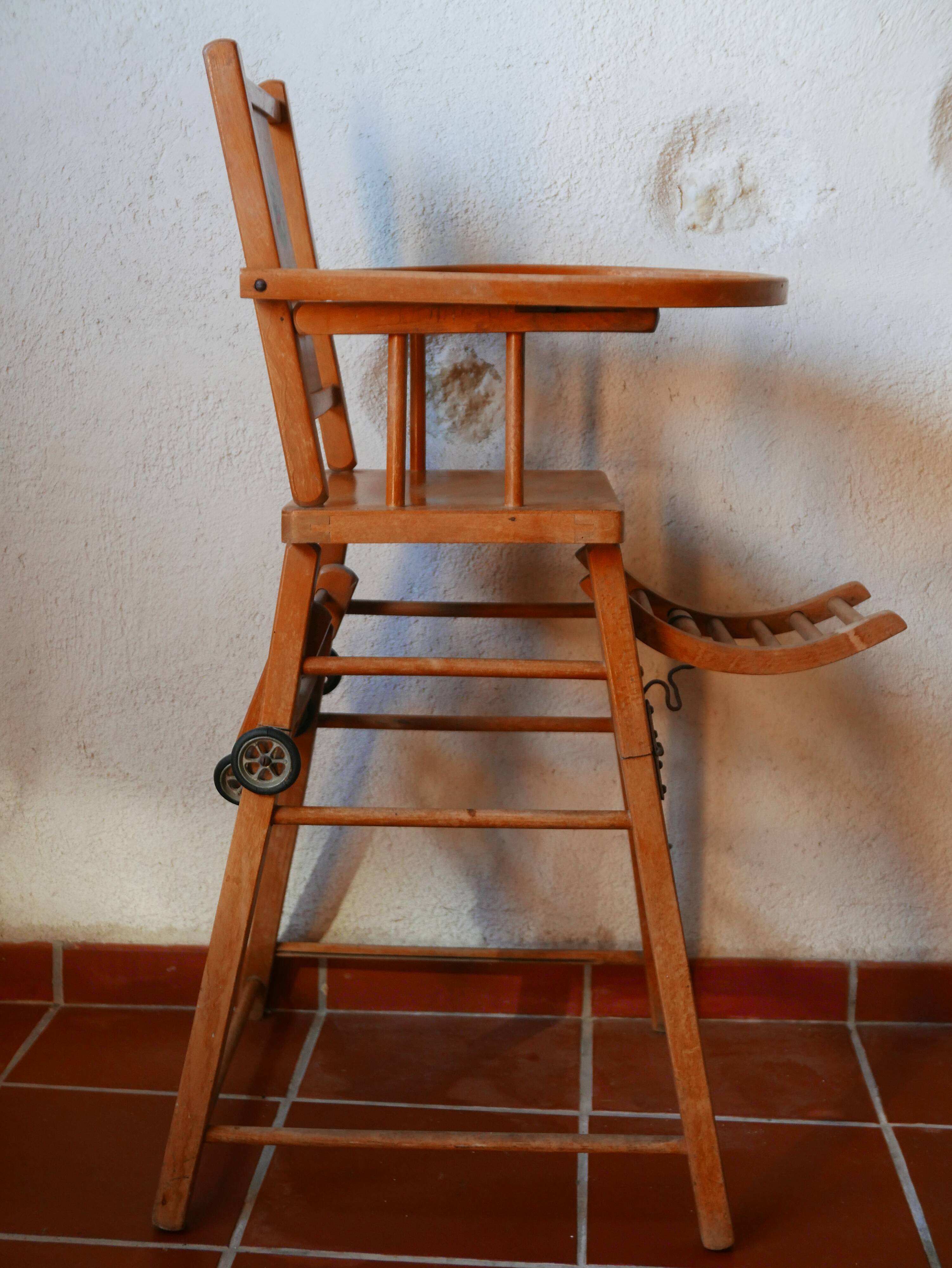 Chair high baby vintage