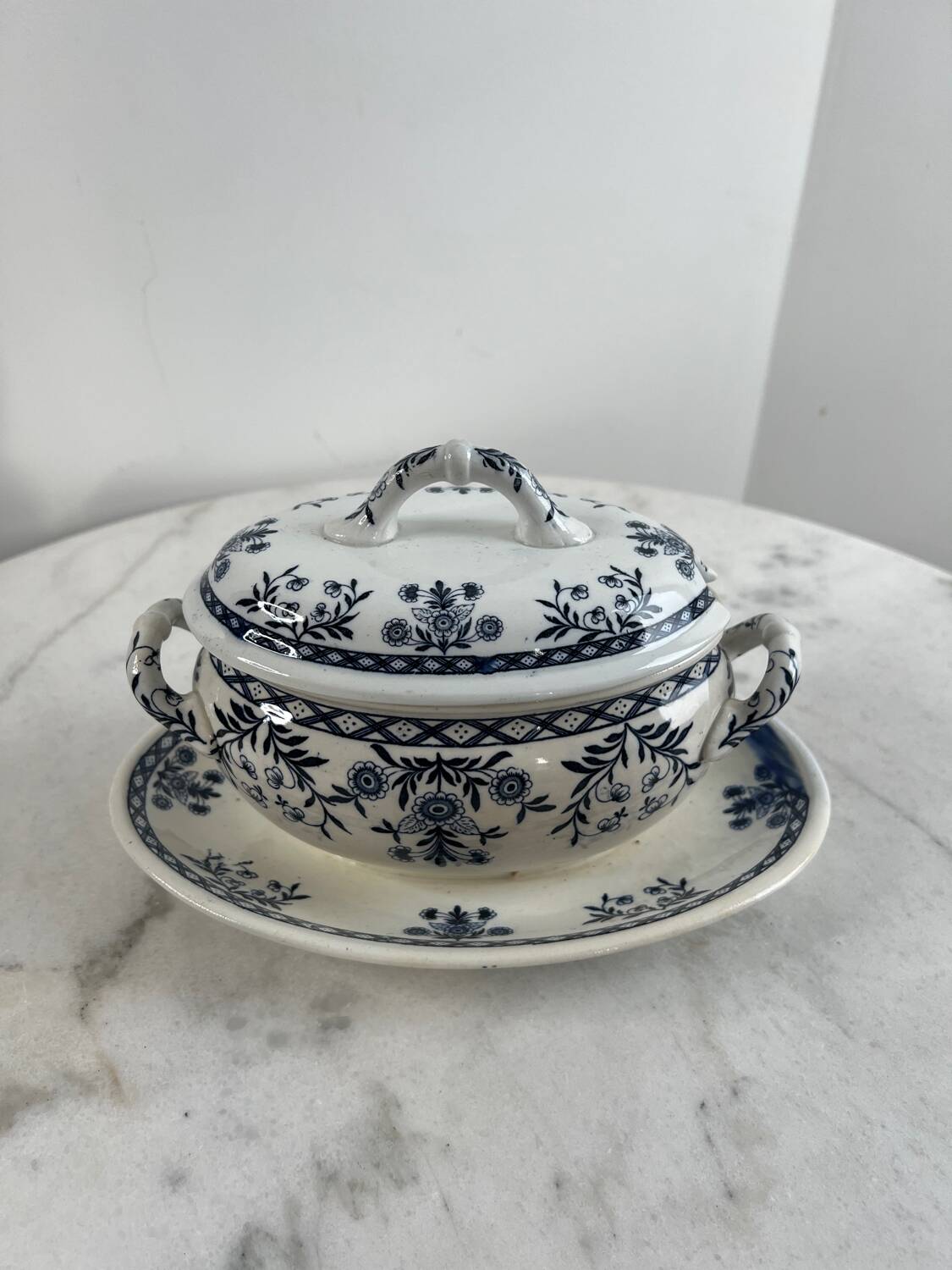 Lunéville Delet sauce boat