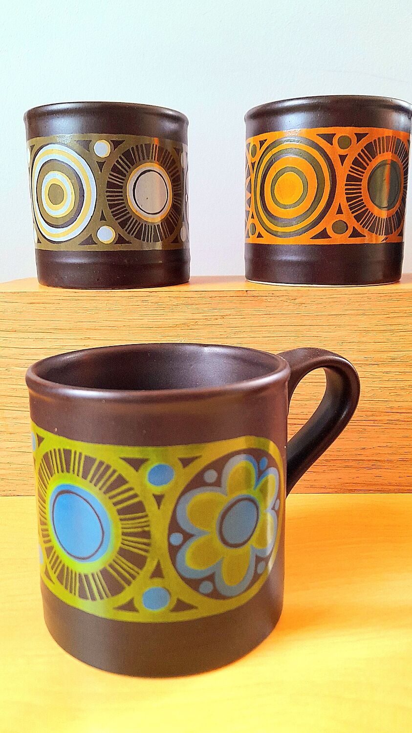 Set of 5 mugs Staffordshire 70s