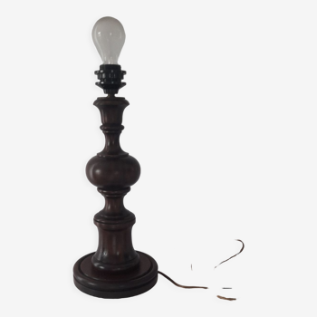 Pied de lampe en bois tourne