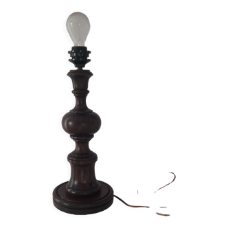 Wooden lamp base turns